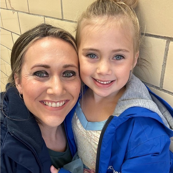 Meet your Posher, Jamie - Picture 2 of 2